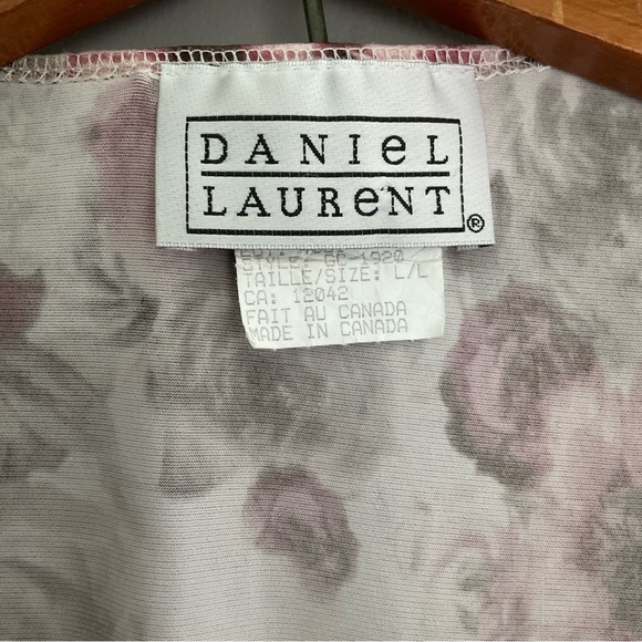 Daniel Laurent floral top - Picture 4 of 4